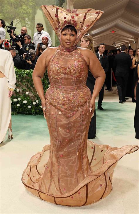 met gala 2024 lizzo.